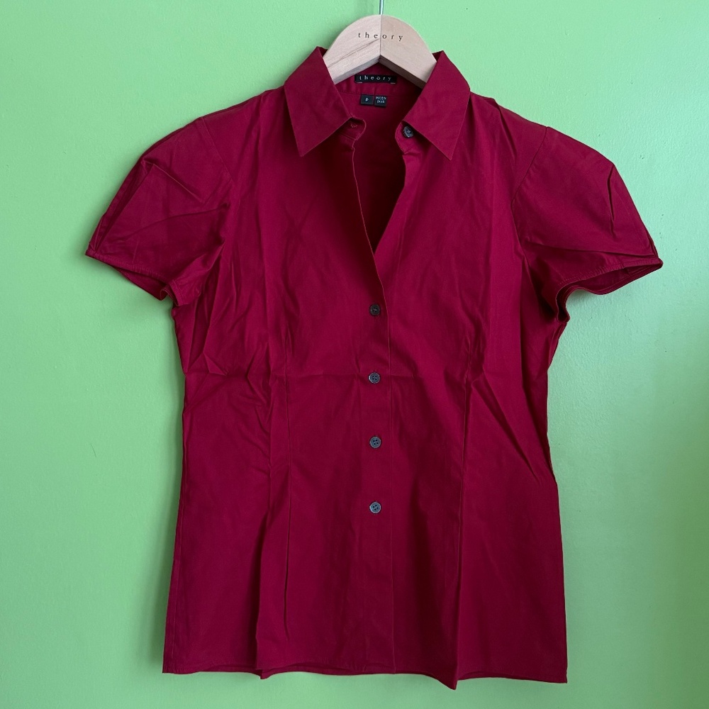Theory Women's Button-Down Short Sleeve Shirt in Burgundy